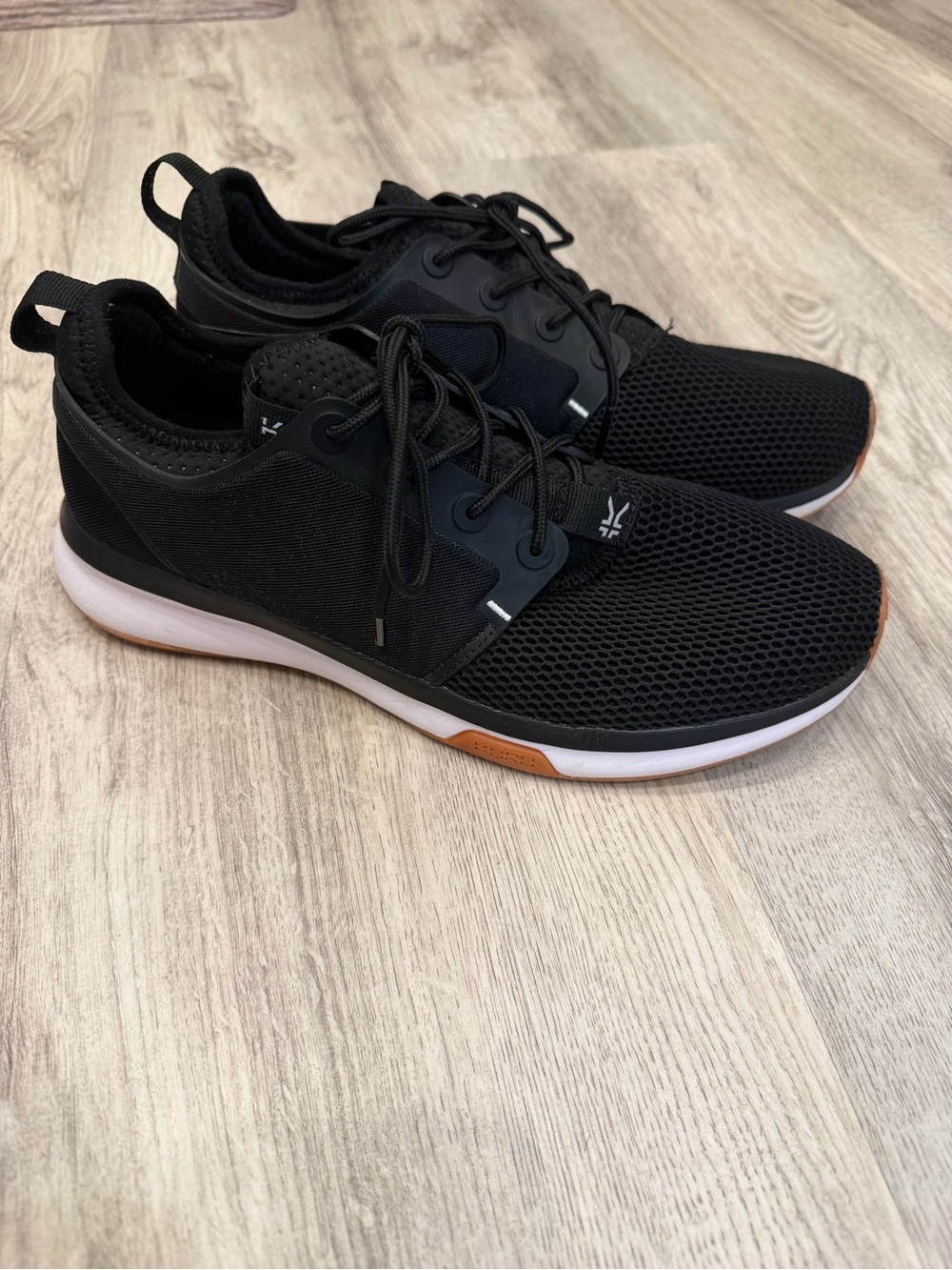 KURU Women’s Size 9 Black Mesh Walking Athletic Sneakers Gum Sole
